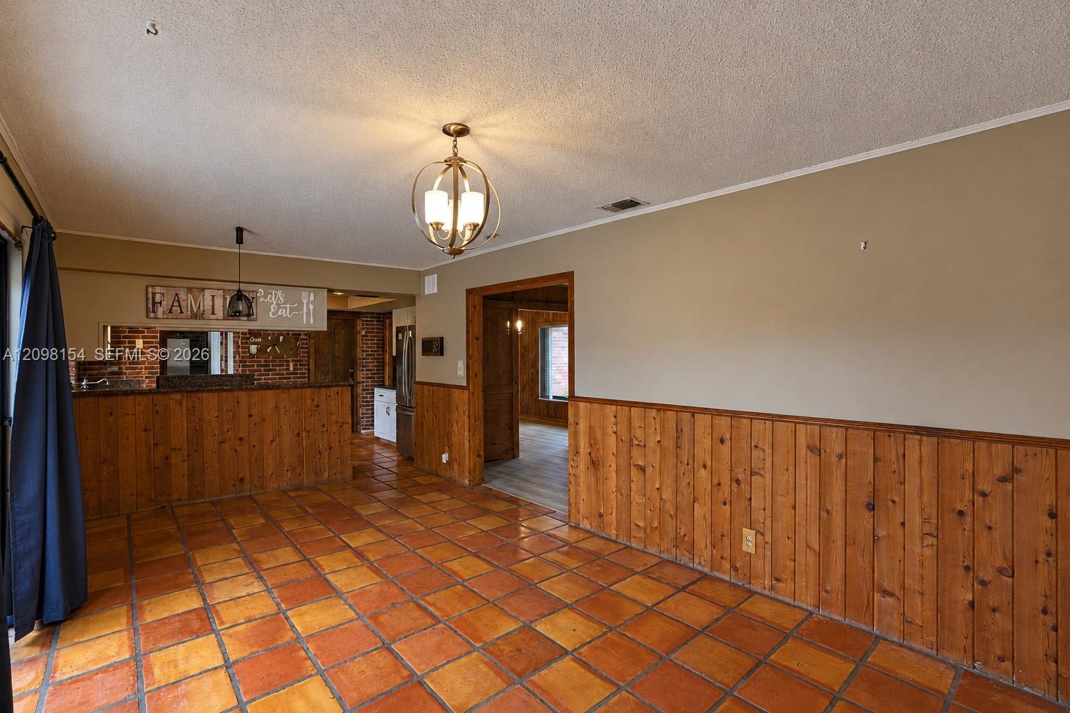 Listing photo 11 for 8131 NW 68th Ave, Tamarac, FL, 33321