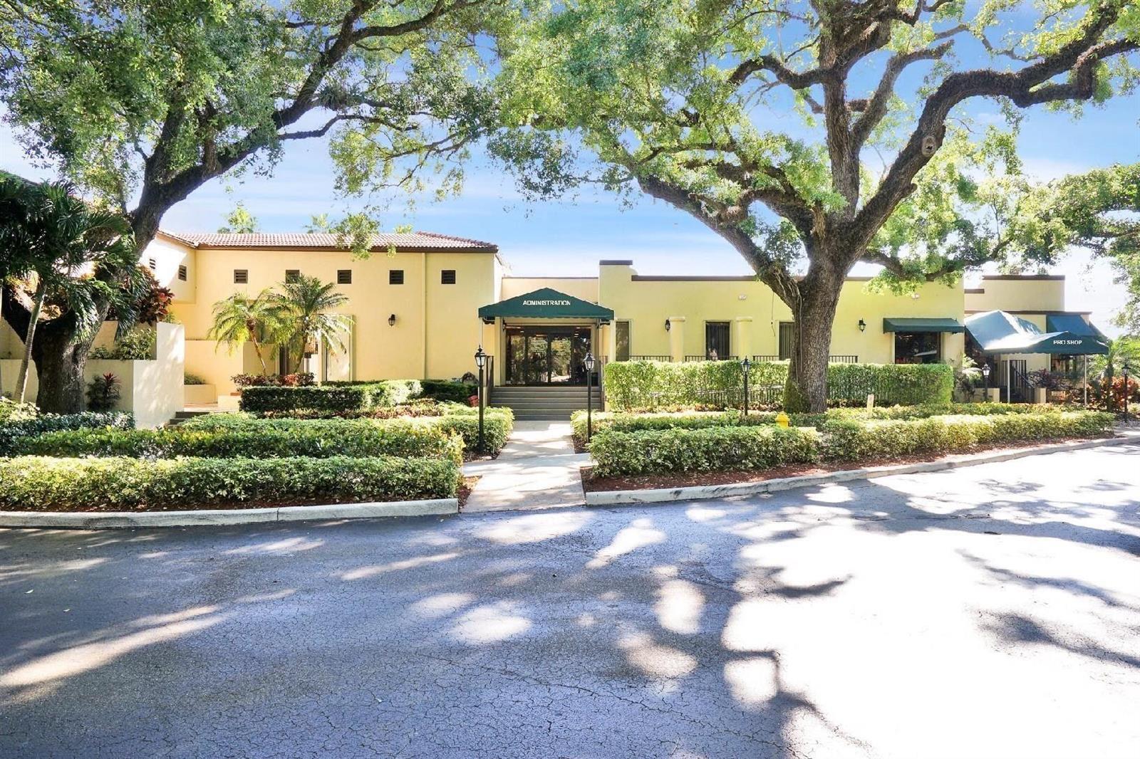 Listing photo 13 for 9470 TANGERINE Place Unit#203, Davie, FL, 33324