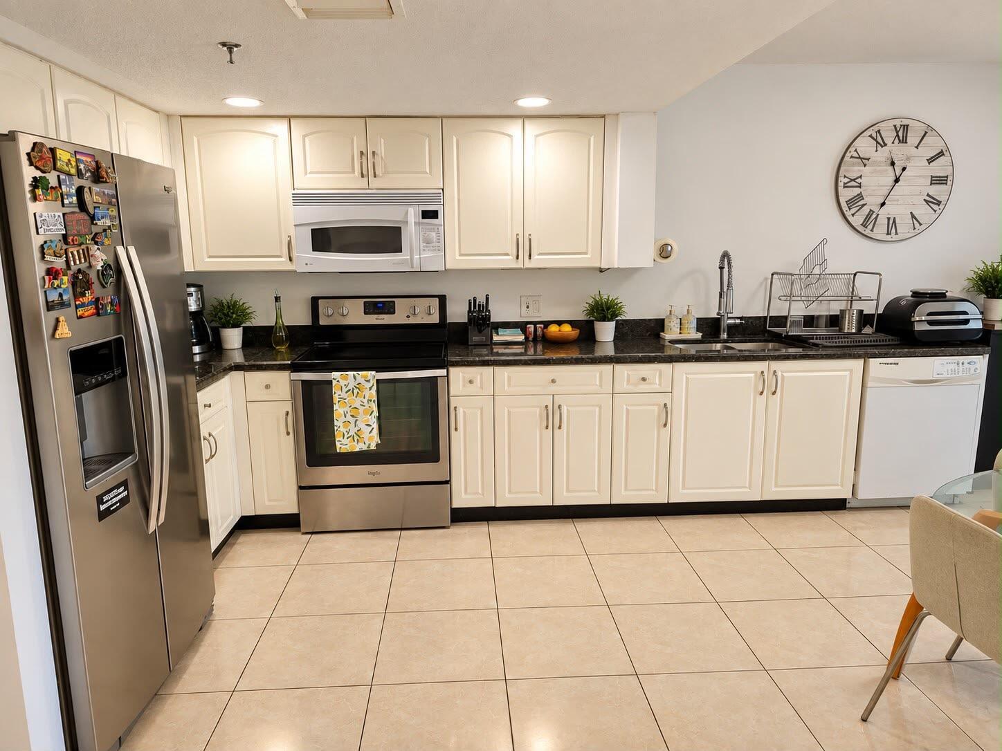 Listing photo 4 for 9470 TANGERINE Place Unit#203, Davie, FL, 33324