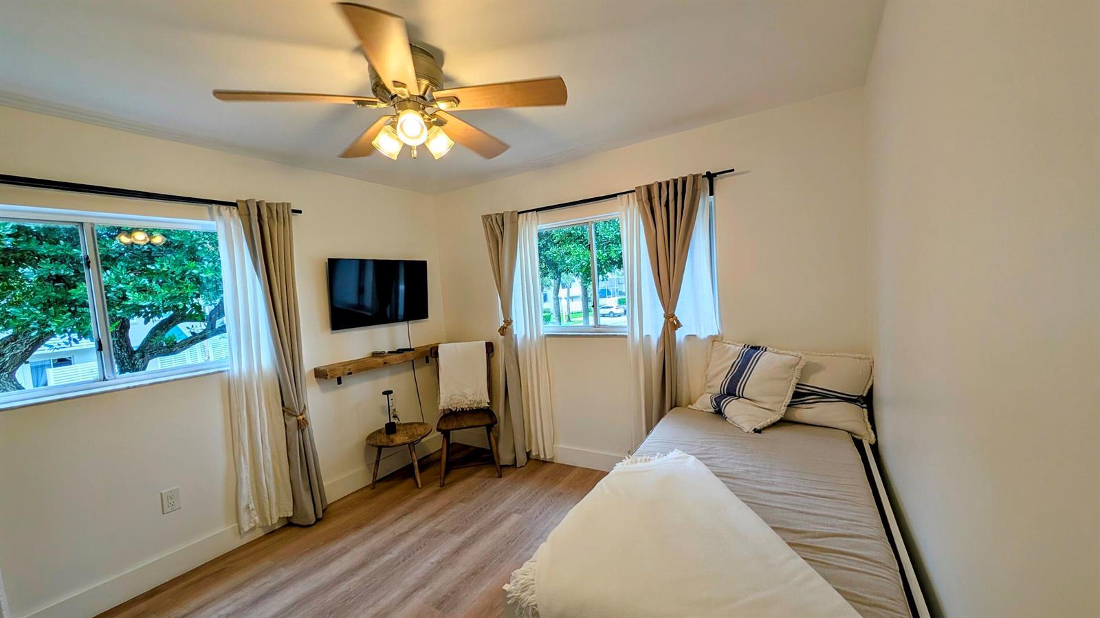 Listing photo 8 for 503 NW 98TH Avenue, Plantation, FL, 33324