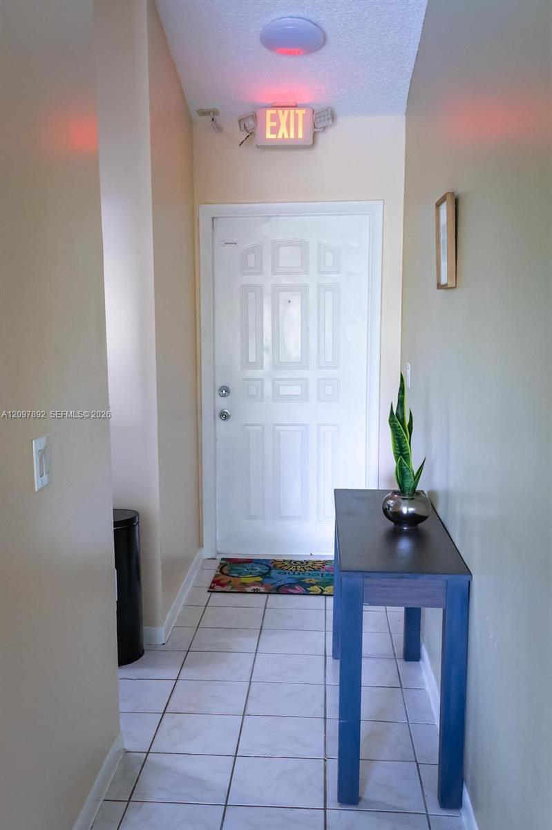 Listing photo 6 for 4297 NW 114th Ter Unit#4297, Coral Springs, FL, 33065