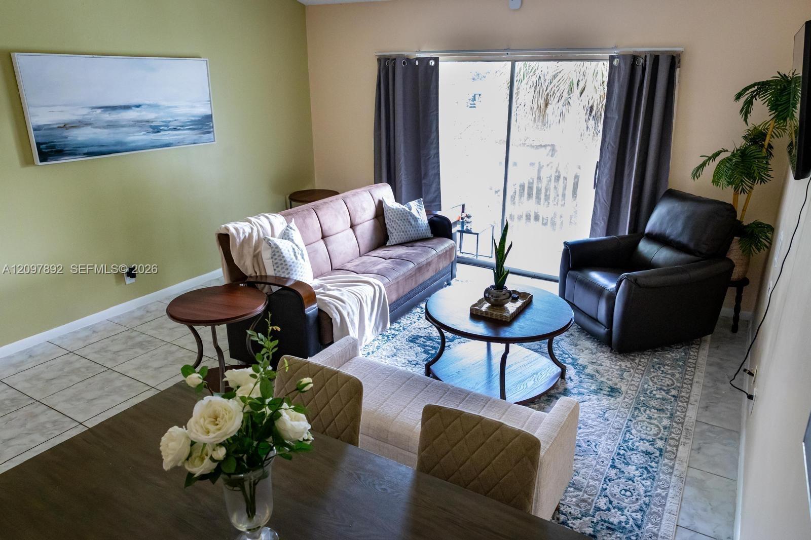 Listing photo 7 for 4297 NW 114th Ter Unit#4297, Coral Springs, FL, 33065