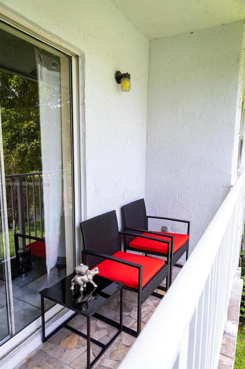 Listing photo 10 for 4297 NW 114th Ter Unit#4297, Coral Springs, FL, 33065