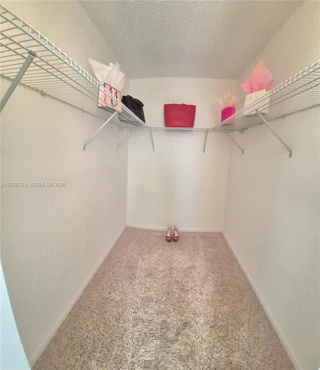 Listing photo 12 for 1931 Sabal Palm Dr Unit#203, Davie, FL, 33324