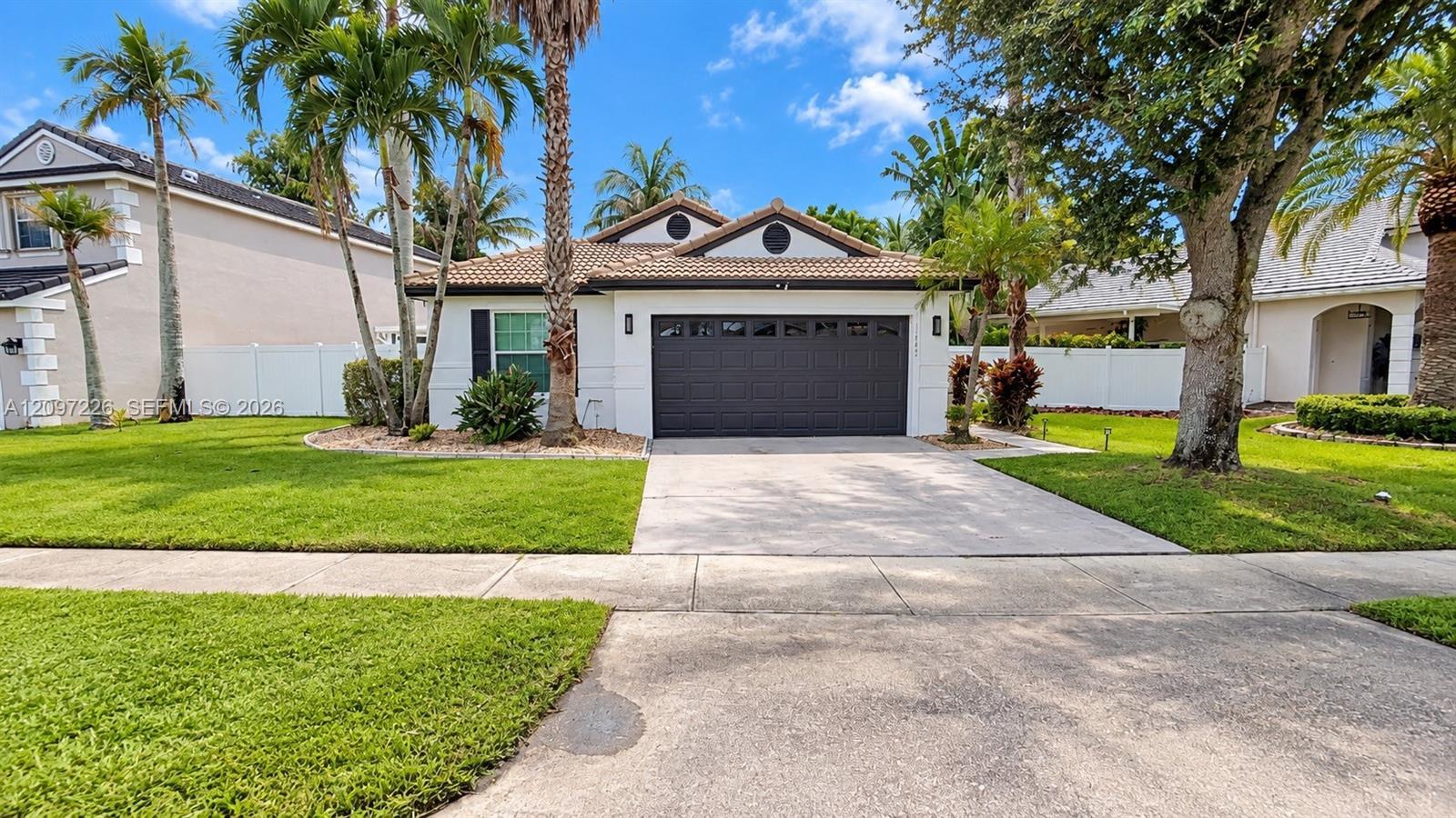 Listing photo 2 for 17542 NW 12th St, Pembroke Pines, FL, 33029