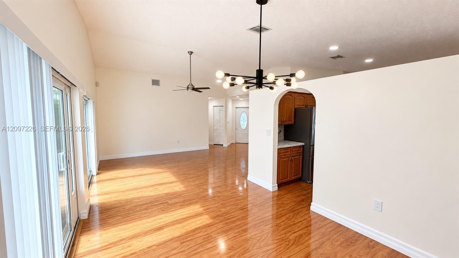 Listing photo 13 for 17542 NW 12th St, Pembroke Pines, FL, 33029