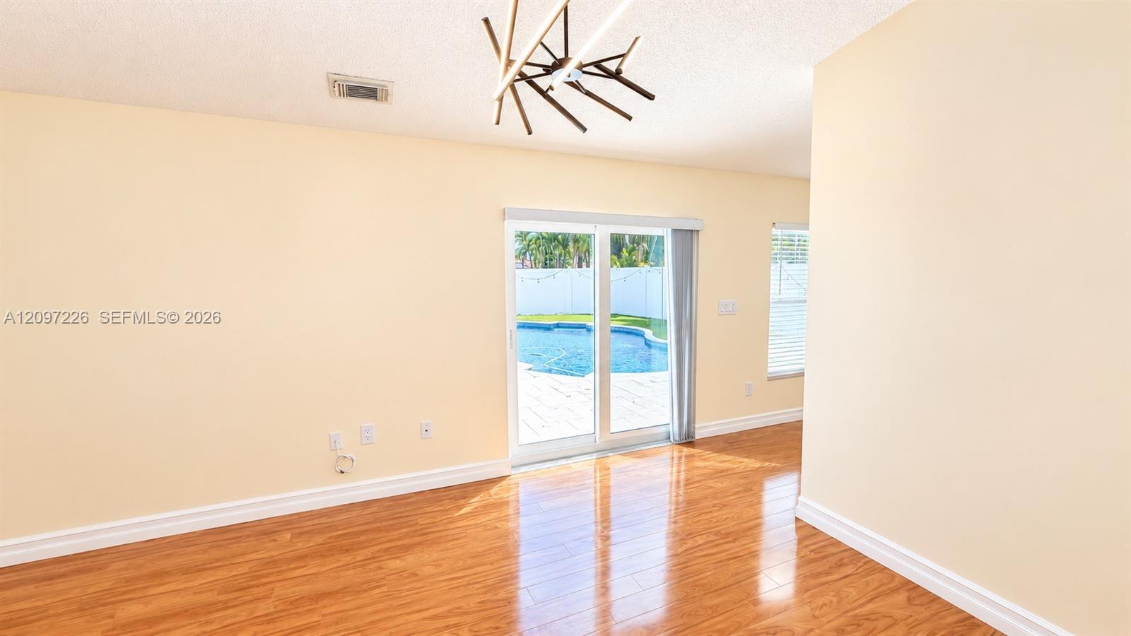 Listing photo 15 for 17542 NW 12th St, Pembroke Pines, FL, 33029