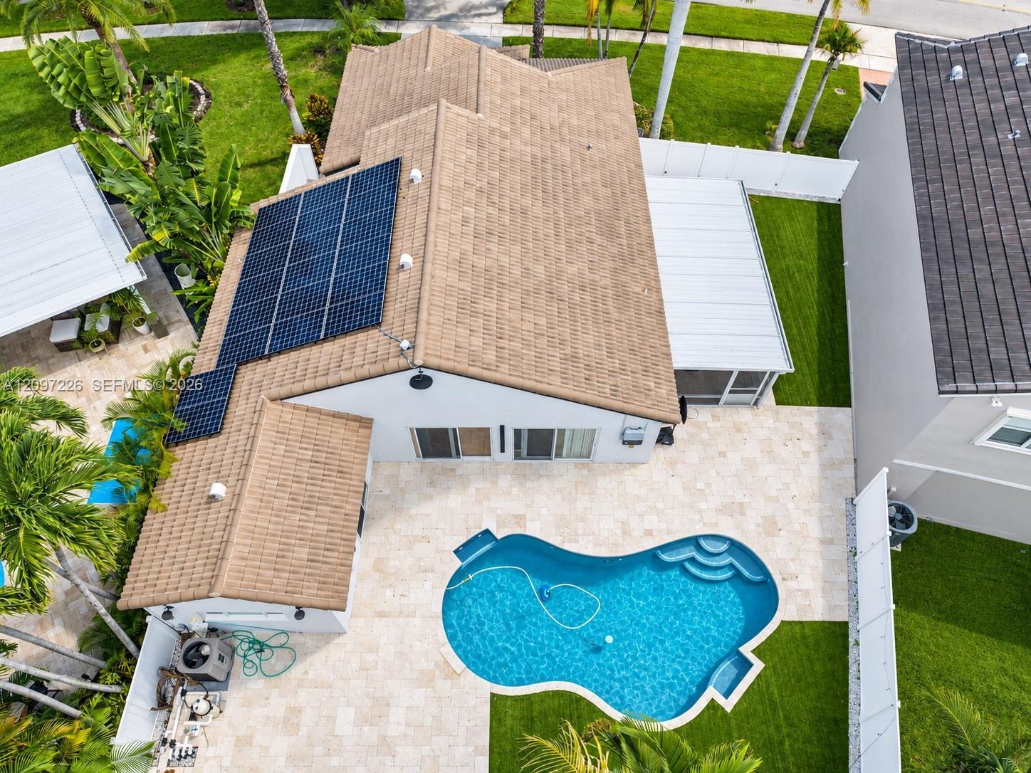 Listing photo 5 for 17542 NW 12th St, Pembroke Pines, FL, 33029
