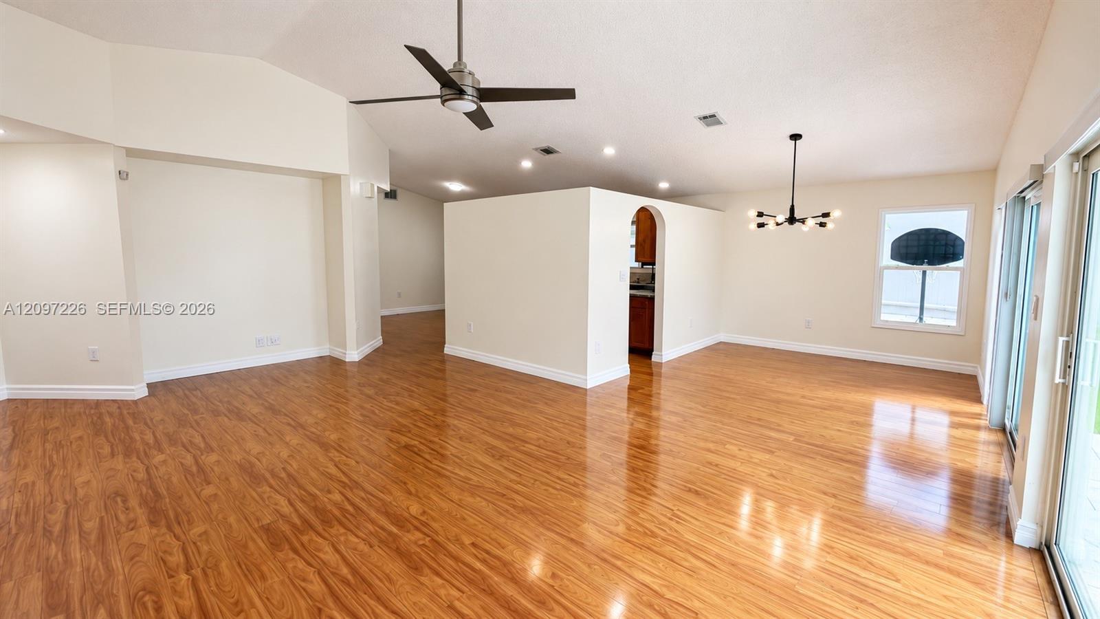 Listing photo 9 for 17542 NW 12th St, Pembroke Pines, FL, 33029