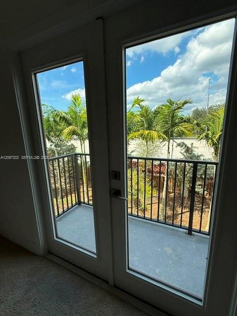 Listing photo 11 for 7263 SW 46 St, Davie, FL, 33314