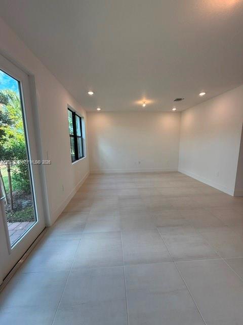 Listing photo 12 for 7263 SW 46 St, Davie, FL, 33314
