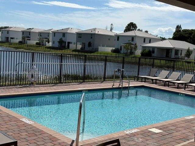 Listing photo 15 for 7263 SW 46 St, Davie, FL, 33314