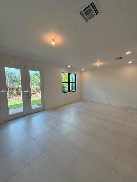 Listing photo 4 for 7263 SW 46 St, Davie, FL, 33314