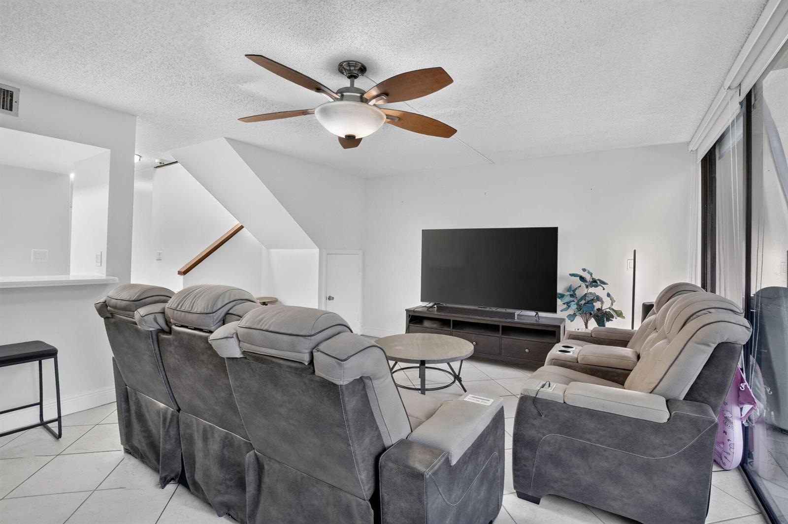 Listing photo 15 for 2931 SW 87TH Terrace Unit#1922, Davie, FL, 33328