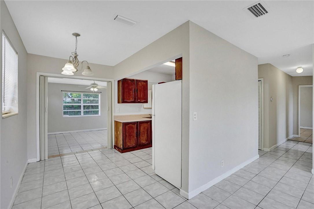 Listing photo 15 for 7741 NW 33RD Street, Davie, FL, 33024