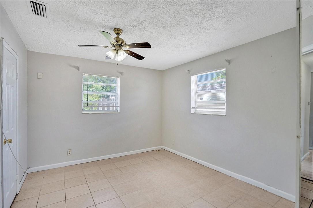 Listing photo 6 for 7741 NW 33RD Street, Davie, FL, 33024