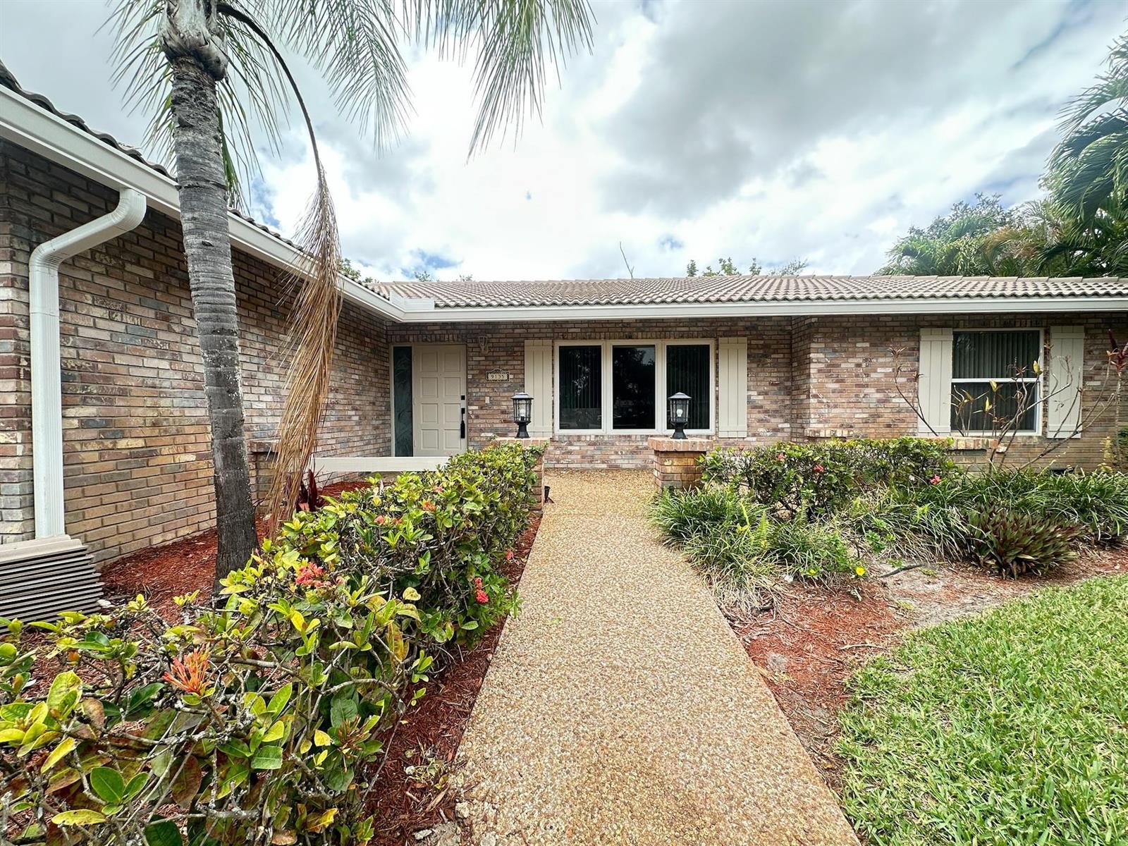 Listing photo 1 for 9135 NW 3RD Court, Coral Springs, FL, 33071