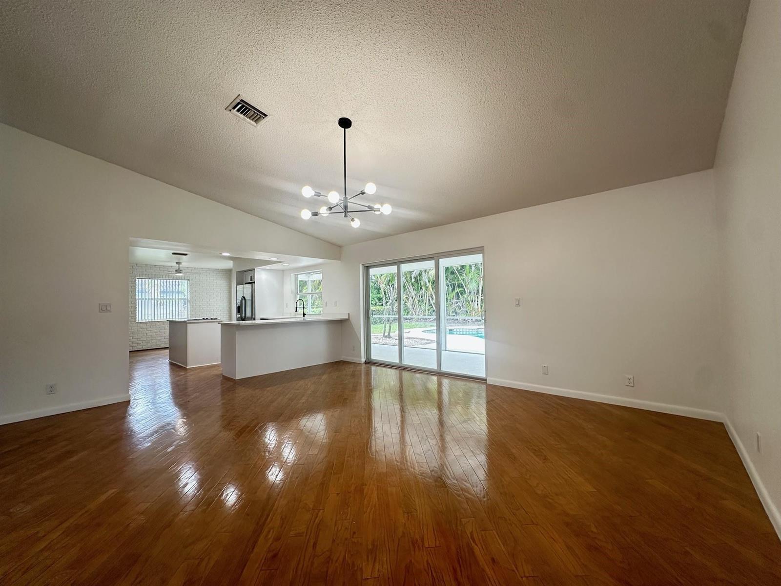Listing photo 9 for 9135 NW 3RD Court, Coral Springs, FL, 33071