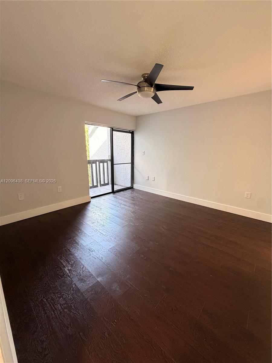 Listing photo 4 for 1021 Mockingbird Ln Unit#404, Plantation, FL, 33324
