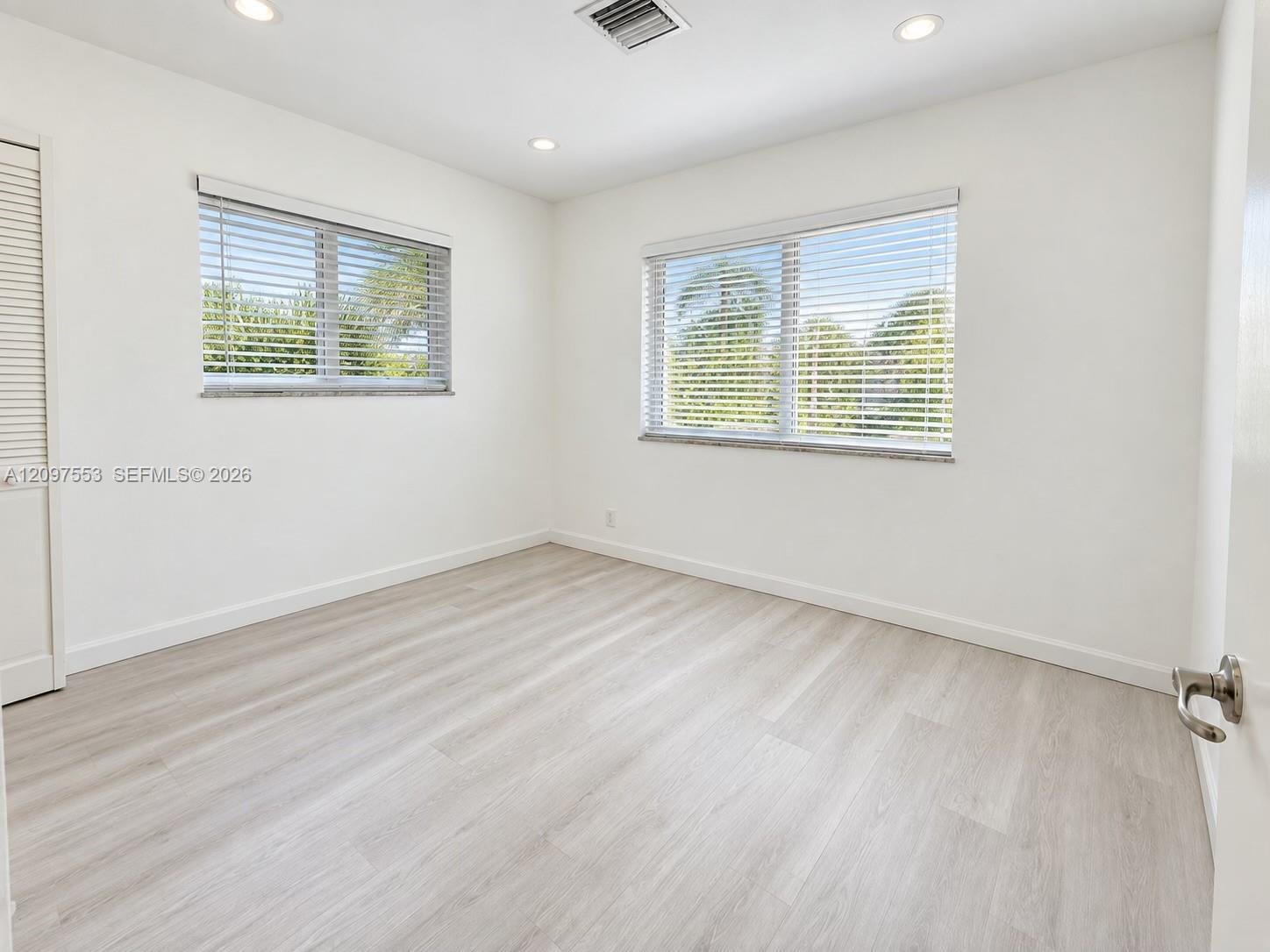 Listing photo 7 for 4570 NW 17th, Tamarac, FL, 33309