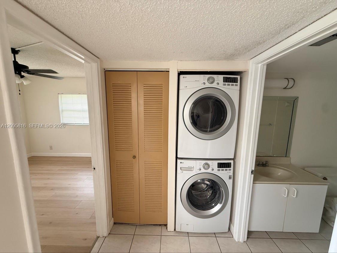 Listing photo 1 for 1200 SW 124th Terrace Unit#101O, Pembroke Pines, FL, 33027