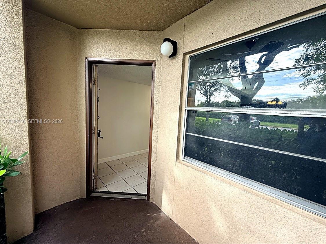 Listing photo 2 for 1200 SW 124th Terrace Unit#101O, Pembroke Pines, FL, 33027