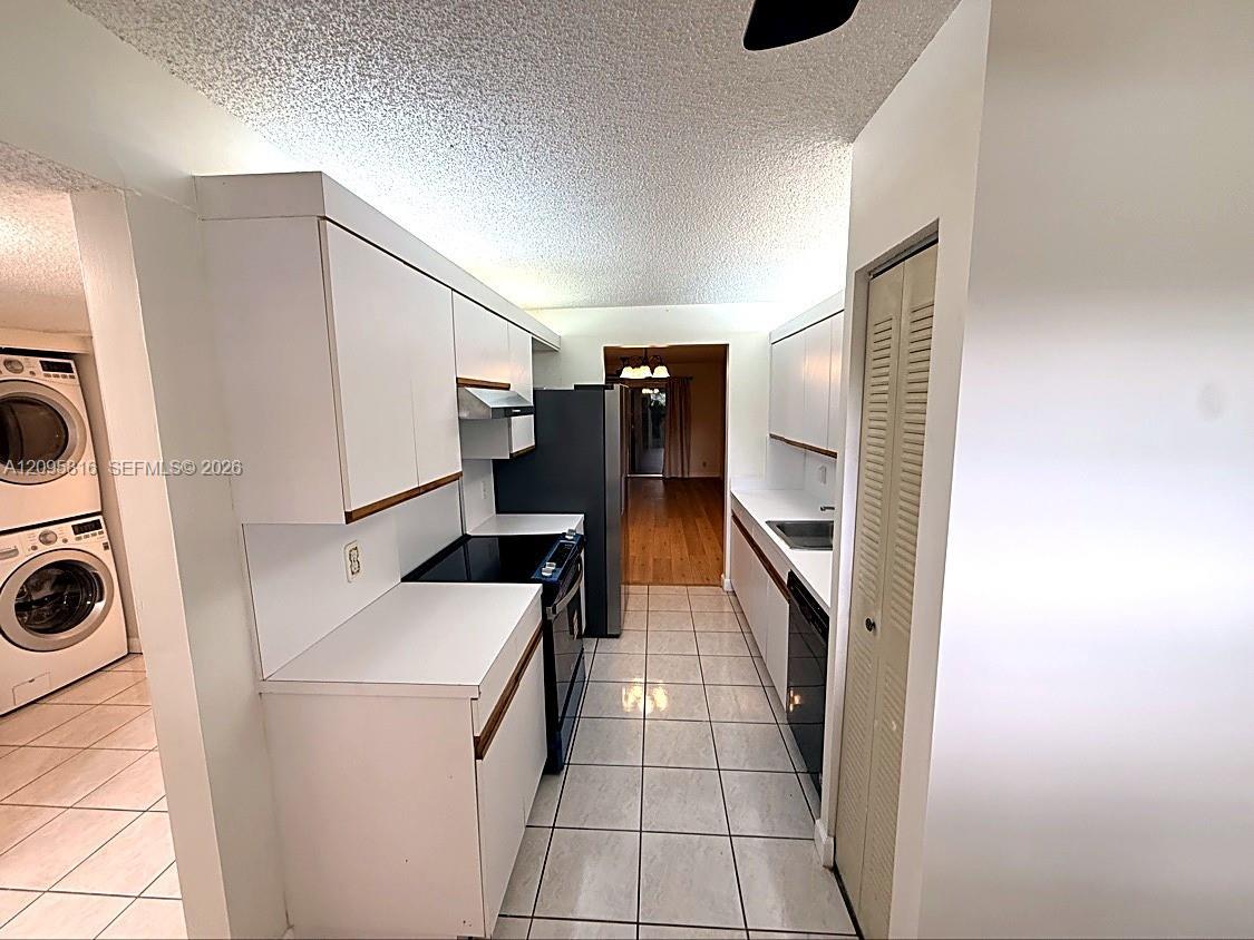 Listing photo 3 for 1200 SW 124th Terrace Unit#101O, Pembroke Pines, FL, 33027