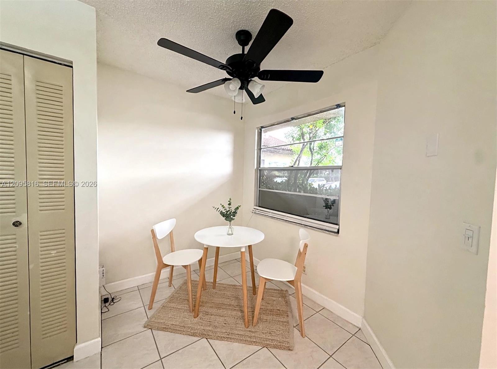 Listing photo 4 for 1200 SW 124th Terrace Unit#101O, Pembroke Pines, FL, 33027