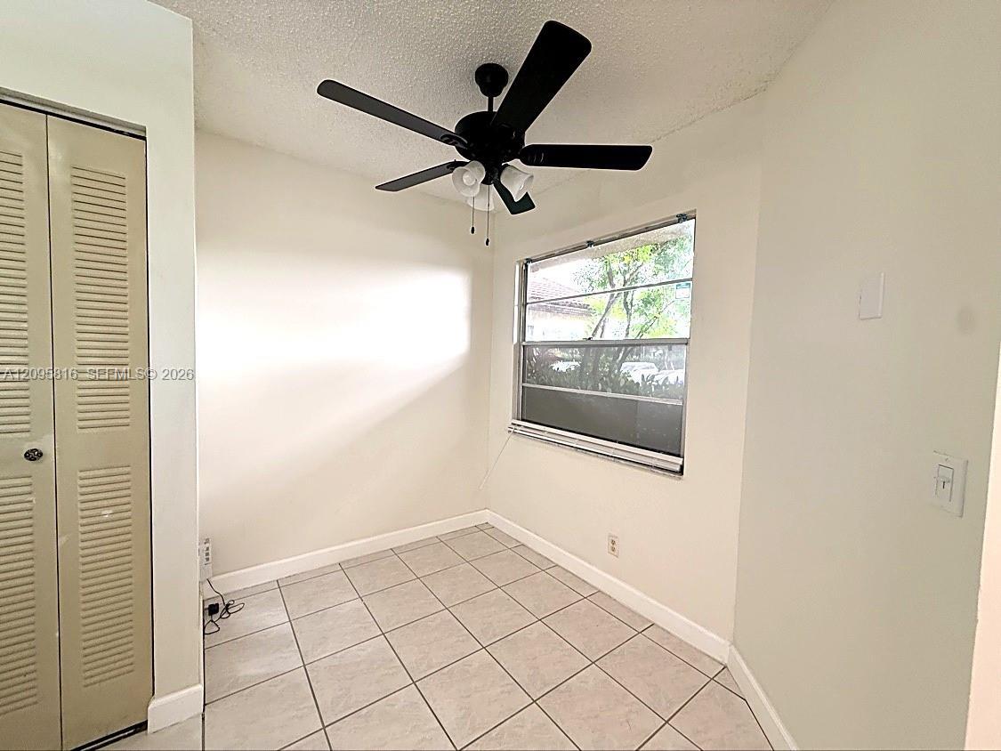 Listing photo 5 for 1200 SW 124th Terrace Unit#101O, Pembroke Pines, FL, 33027