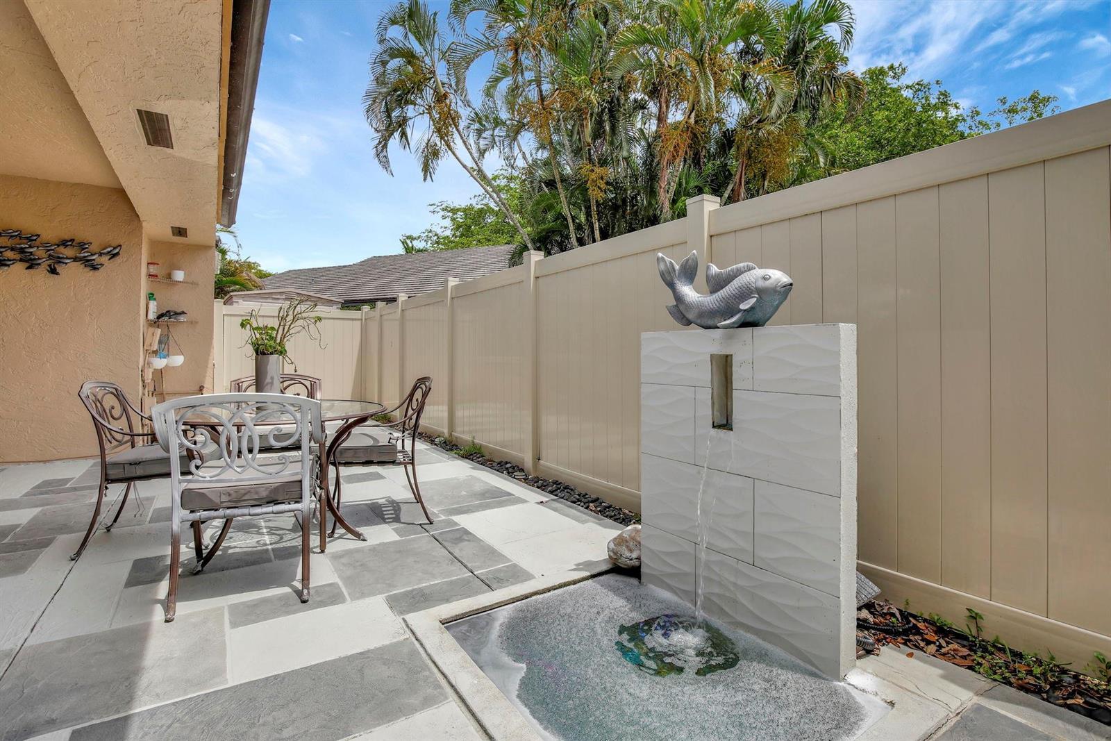 Listing photo 11 for 9341 Chelsea Drive, Plantation, FL, 33324