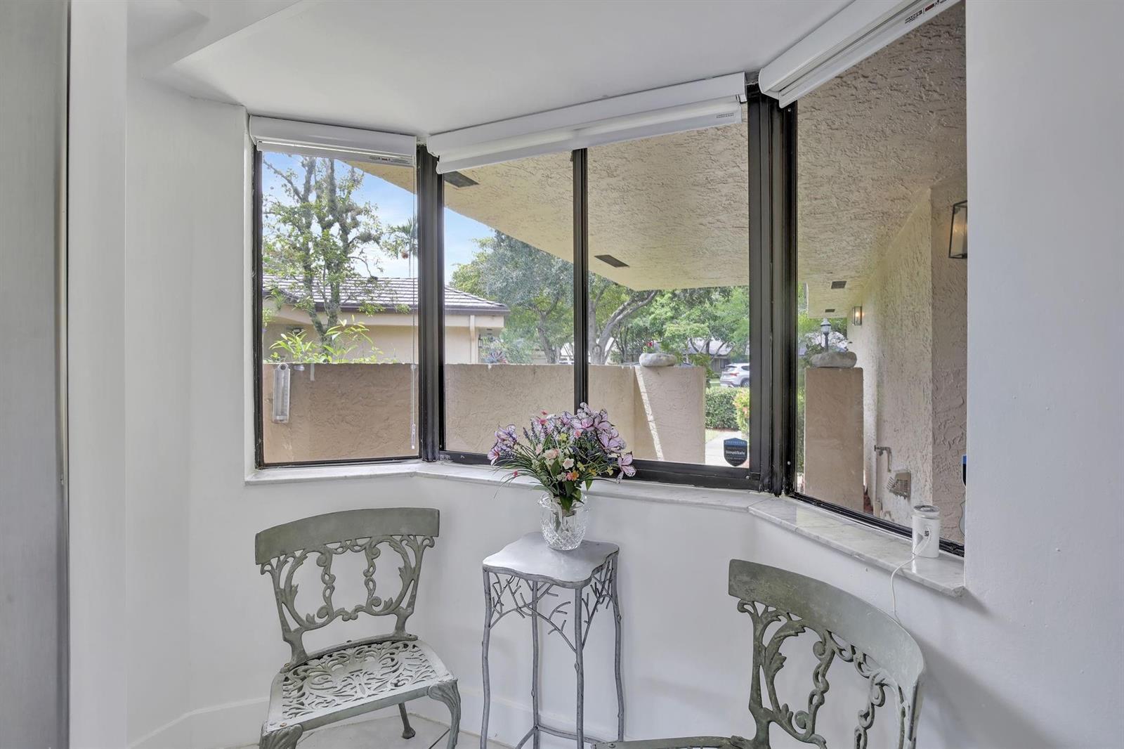 Listing photo 15 for 9341 Chelsea Drive, Plantation, FL, 33324