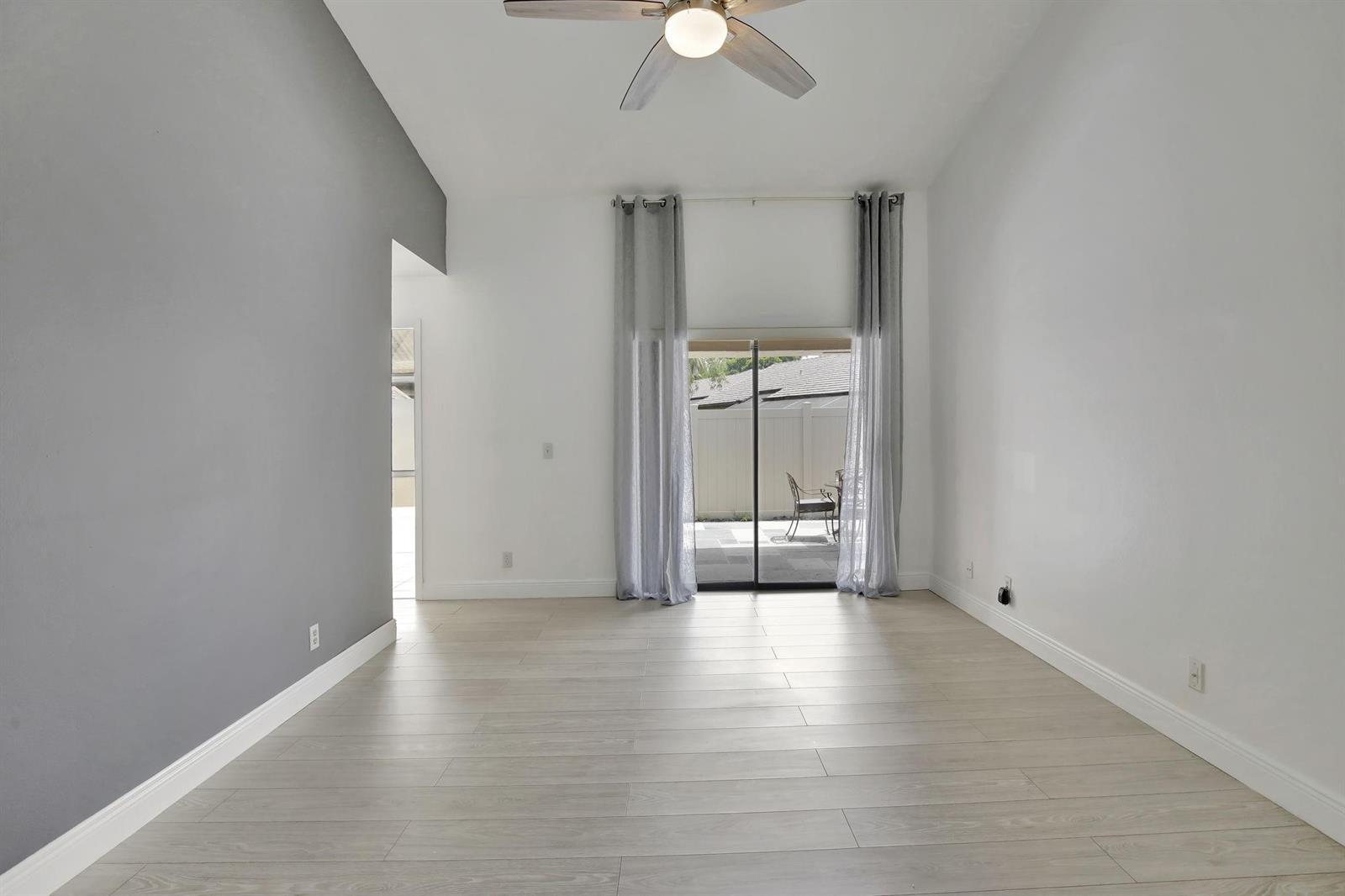 Listing photo 7 for 9341 Chelsea Drive, Plantation, FL, 33324