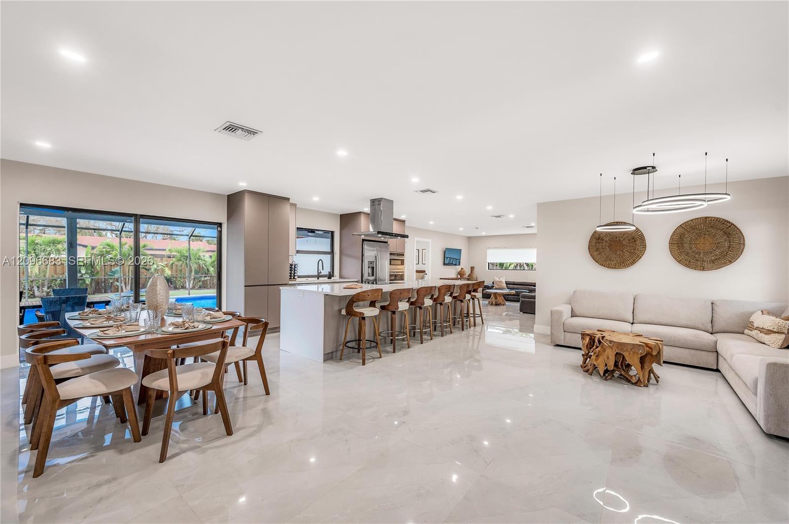 Listing photo 14 for 1111 NW 70th Ter Unit#1111, Plantation, FL, 33313