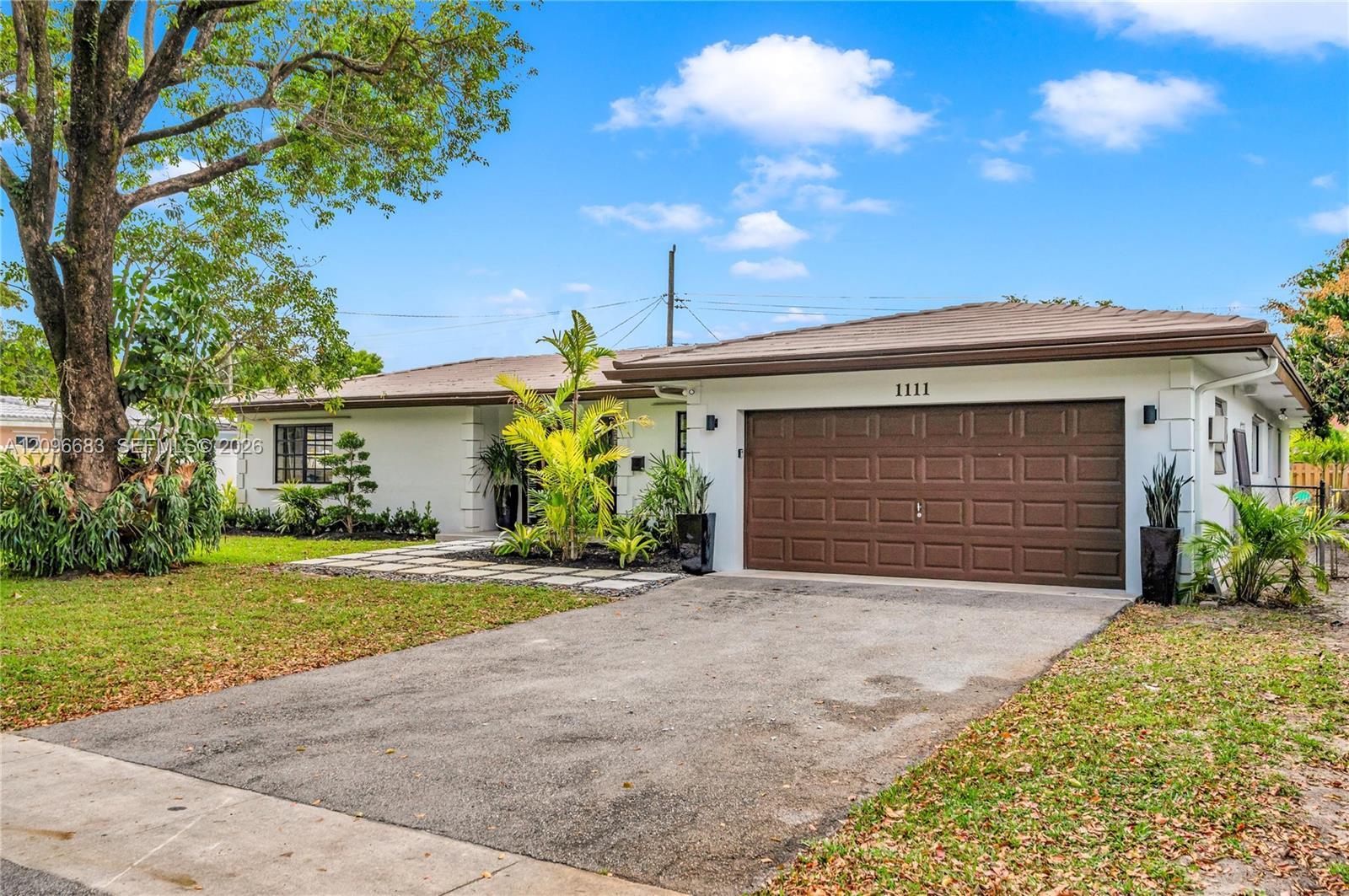 Listing photo 6 for 1111 NW 70th Ter Unit#1111, Plantation, FL, 33313