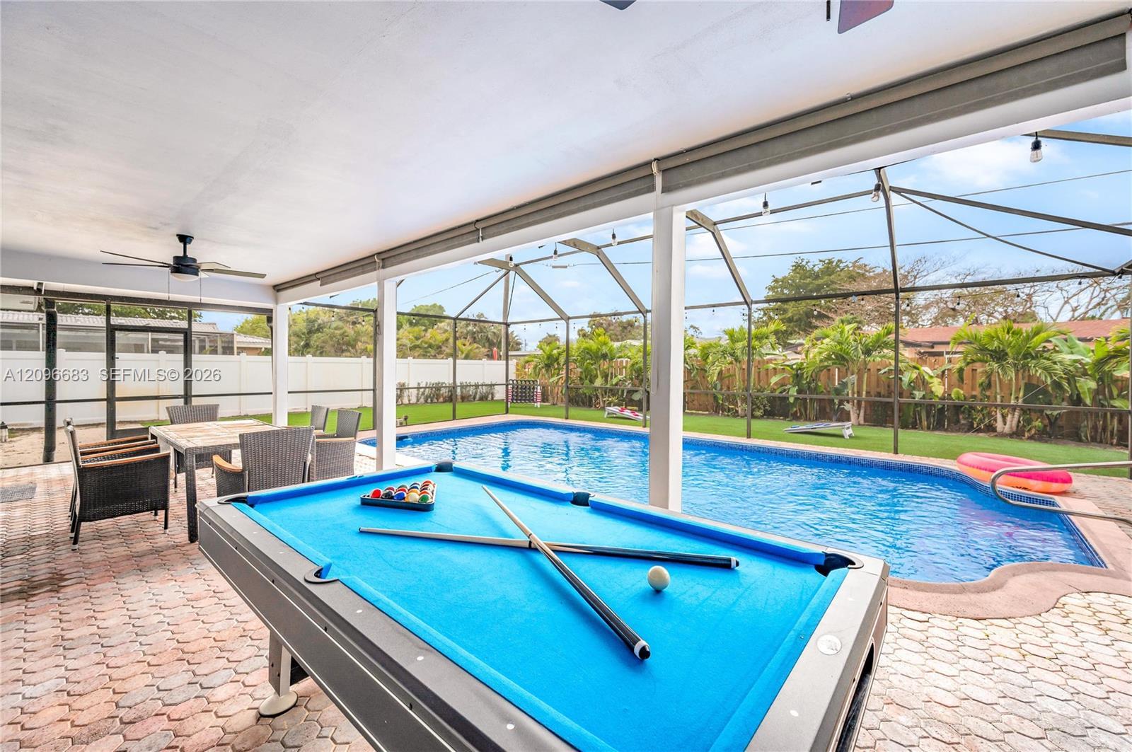 Listing photo 9 for 1111 NW 70th Ter Unit#1111, Plantation, FL, 33313