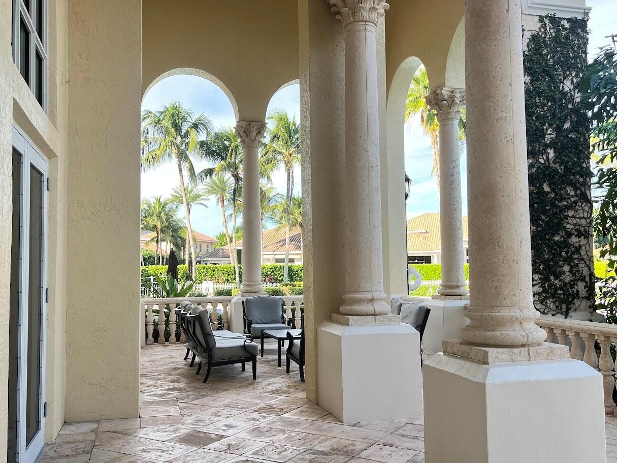 Listing photo 3 for 10997 CANARY ISLAND Court, Plantation, FL, 33324