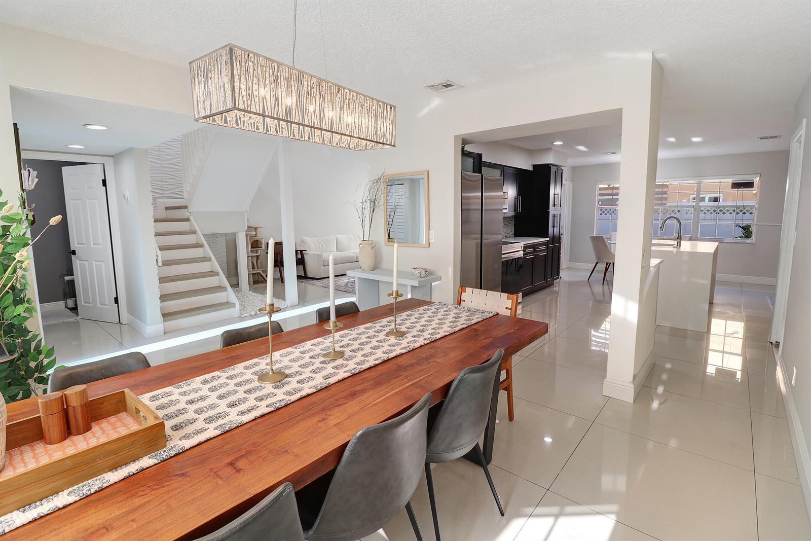 Listing photo 8 for 11303 LAKEVIEW Drive Unit#8-M, Coral Springs, FL, 33071
