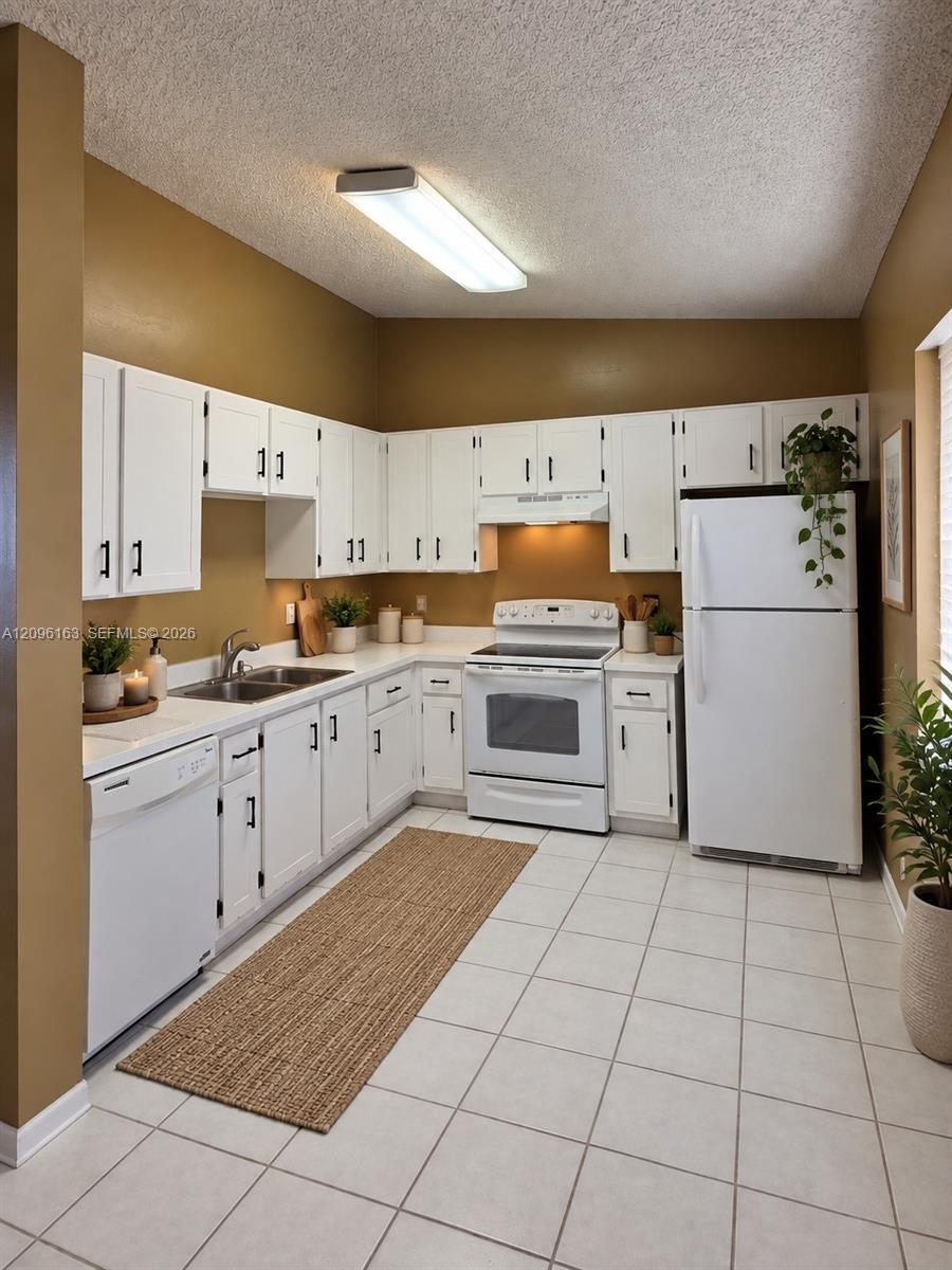 Listing photo 12 for 12123 NW 36th Pl Unit#2-U, Sunrise, FL, 33323