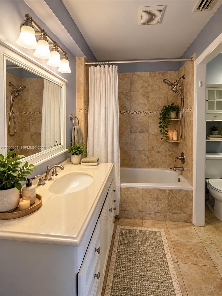 Listing photo 14 for 12123 NW 36th Pl Unit#2-U, Sunrise, FL, 33323