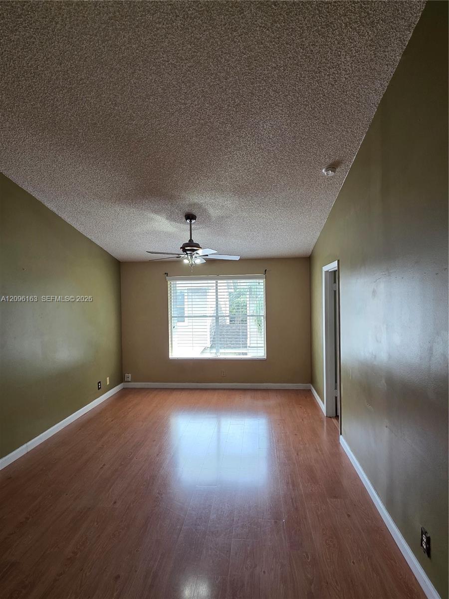 Listing photo 5 for 12123 NW 36th Pl Unit#2-U, Sunrise, FL, 33323