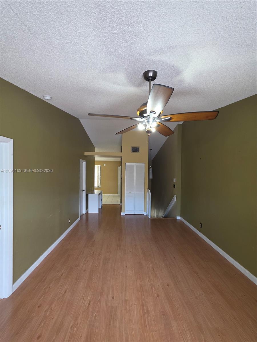 Listing photo 7 for 12123 NW 36th Pl Unit#2-U, Sunrise, FL, 33323