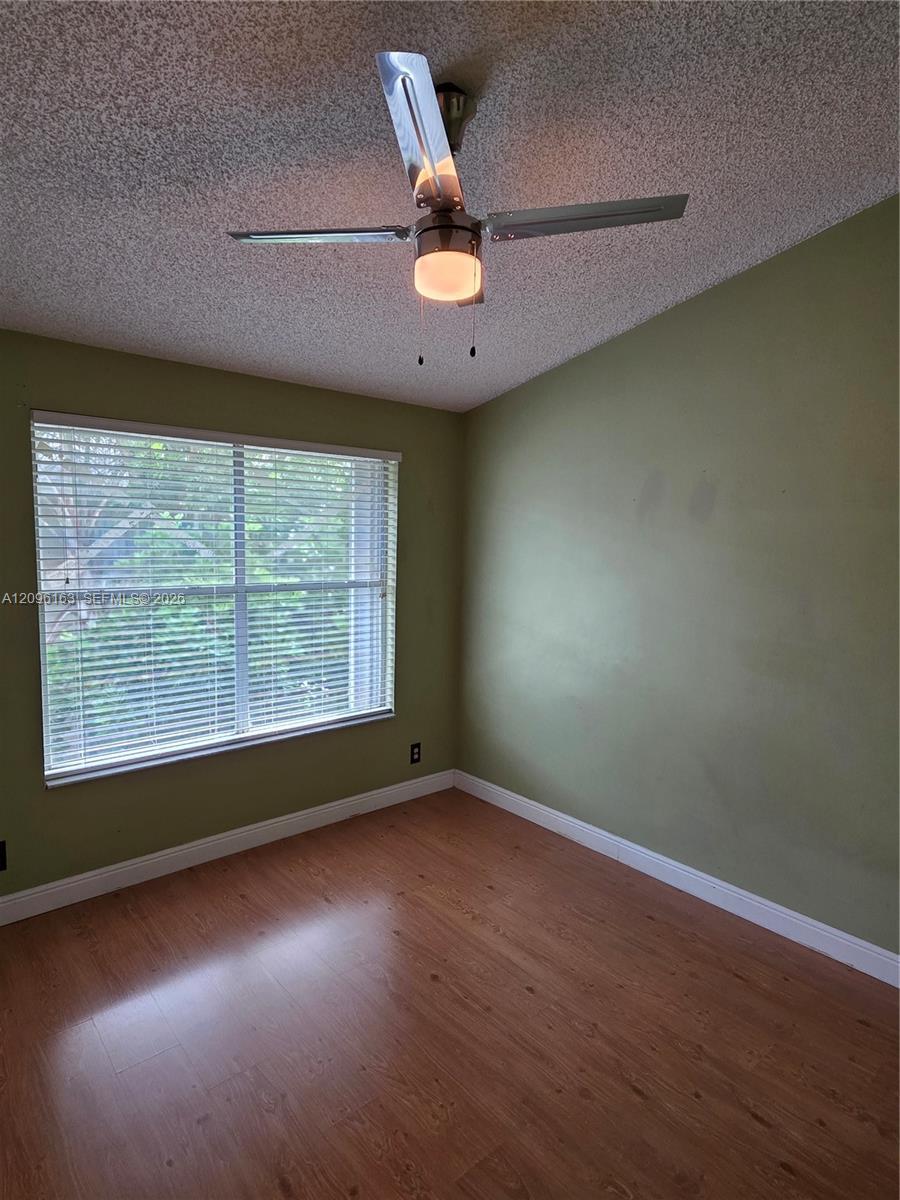 Listing photo 9 for 12123 NW 36th Pl Unit#2-U, Sunrise, FL, 33323